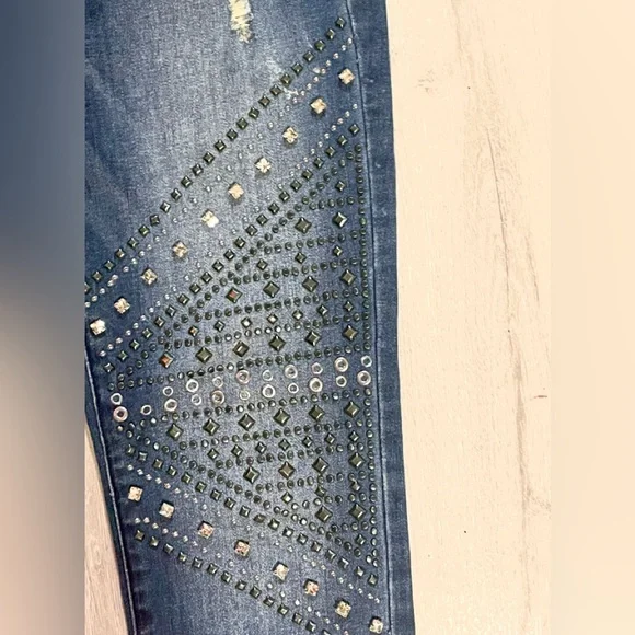 Authentic Beautiful Bebe Studded Jeans - Picture 4 of 7